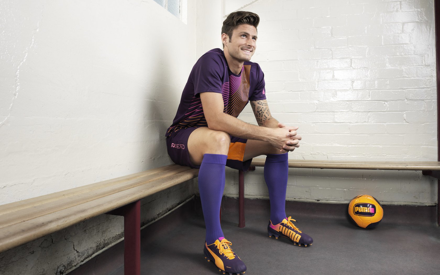 开云网页版登录入口-狼队战术多样，莫利纽球场力争连胜，狼村莫利纽主场