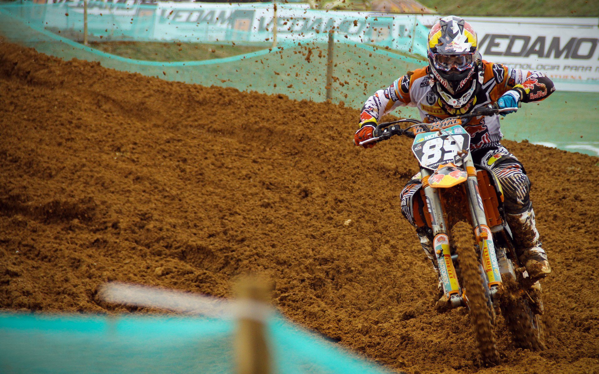 kaiyun app download-《电竞赛事直播新技术：4K画质与多角度实时切换》，电竞比赛如何投大屏直播