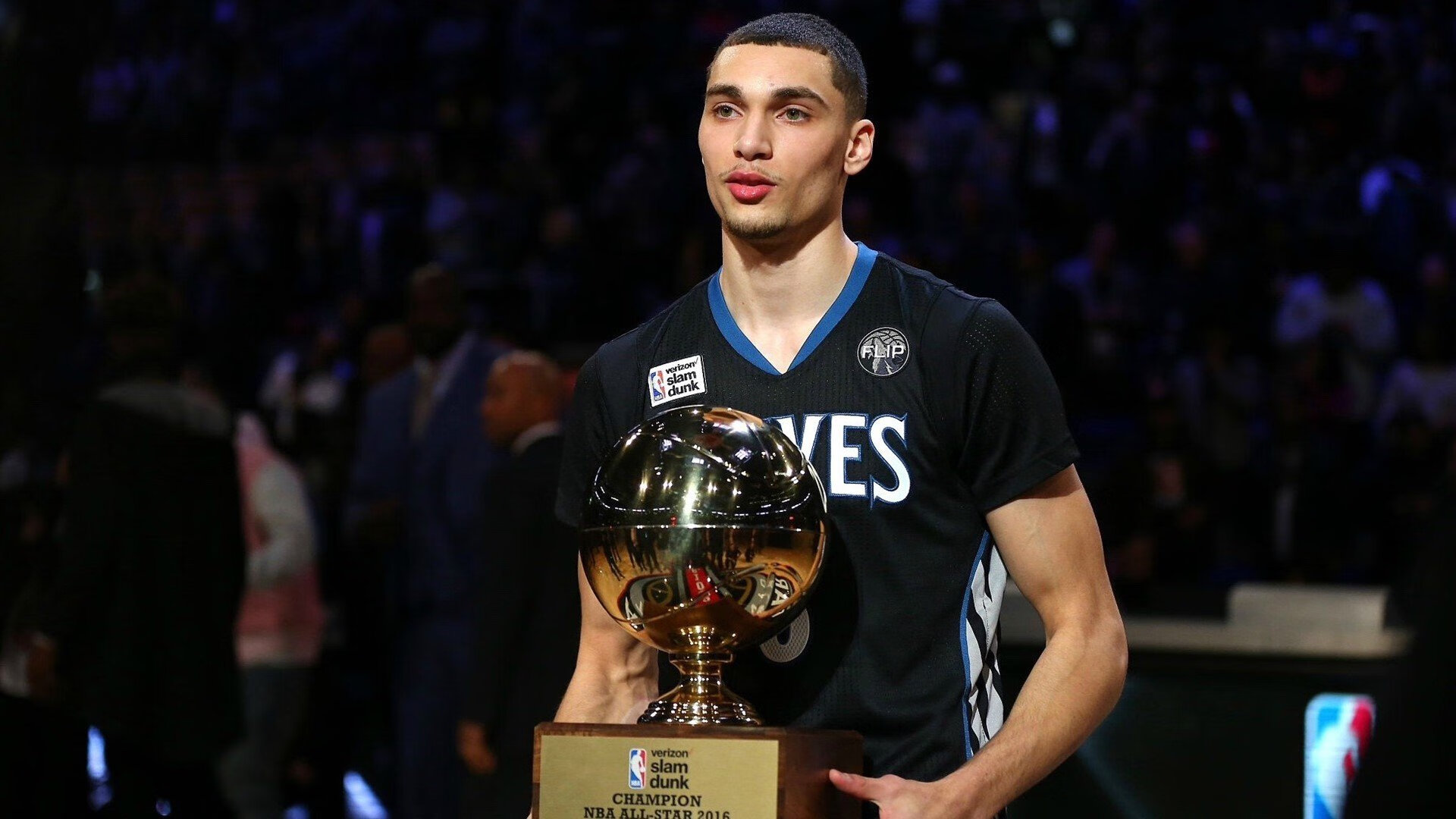 史上最激动人心“冠军对决”现场盛况，冠军精彩